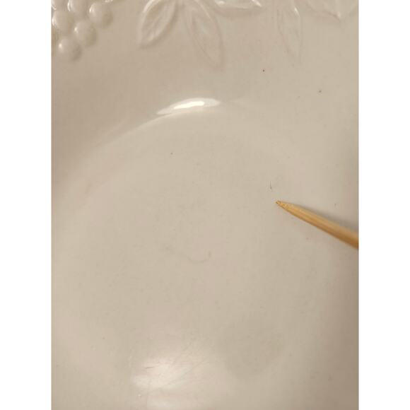 Gibson China Embossed Fruit Serving Bowl 9.5" Apple Grapes Leaves White Single - Picture 7 of 13